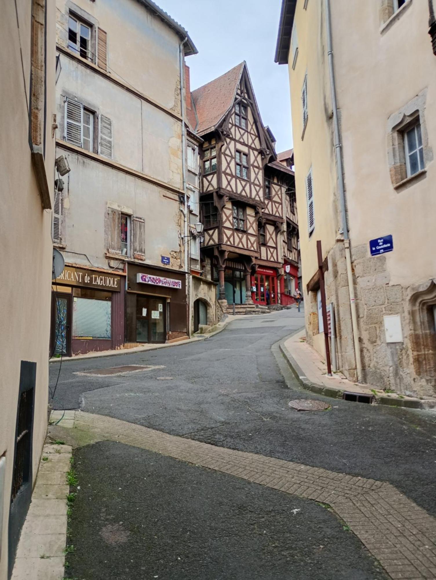 Duplex Center Thiers - Clermont-Ferrand - Lyon - Free Parking - Self-Check-In Lägenhet Exteriör bild